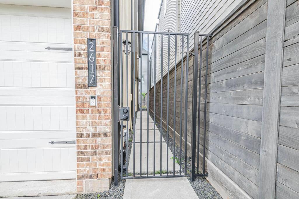 Charming 3-Bedroom Luxury Home Near Downtown, Nrg, Galleria & Medical Center Houston Kültér fotó